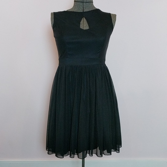 ❄️3/$25 LBD with Lace & Sweetheart Neckline